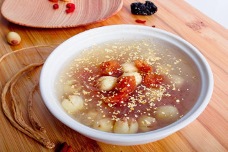 Tổ Yến Chưng Đường Phèn Có Tác Dụng Gì? 